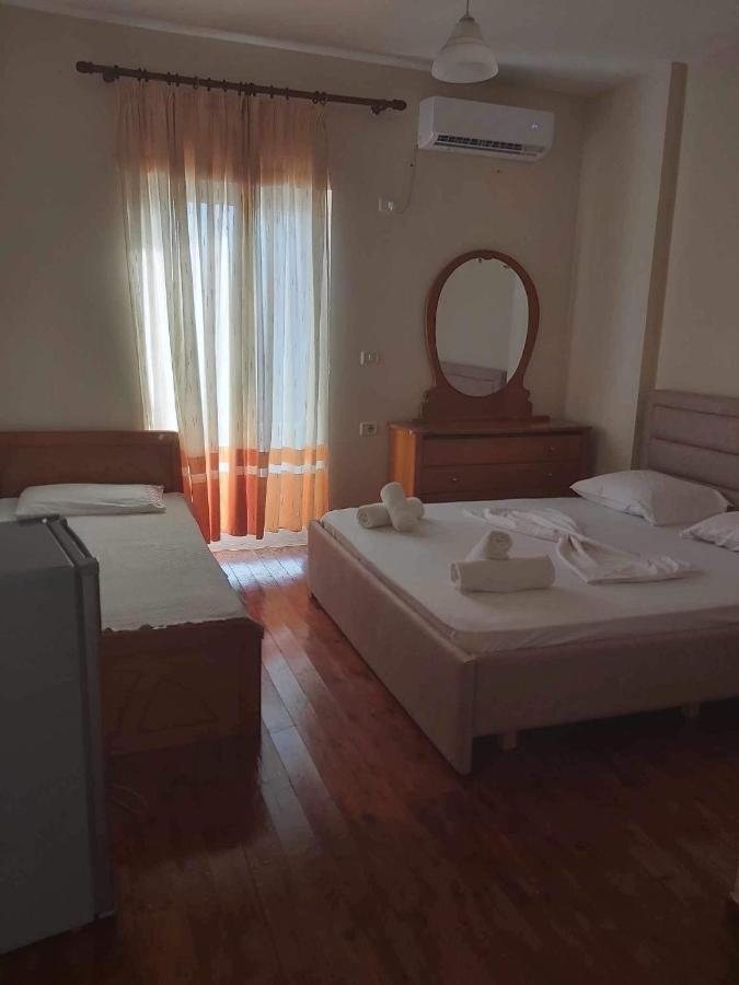 White Panorama Apartment Saranda Extérieur photo